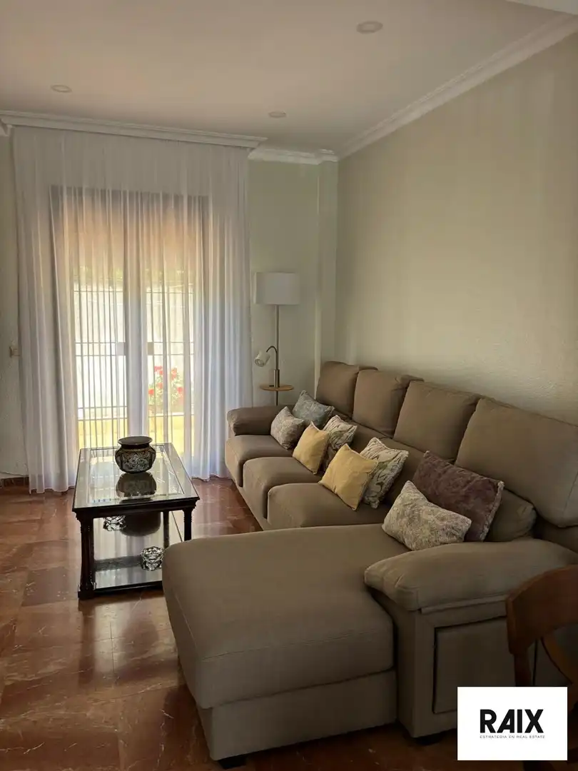 Sala de estar de Casa o chalet en venta en Algeciras con Calefacción, Terraza y Trastero