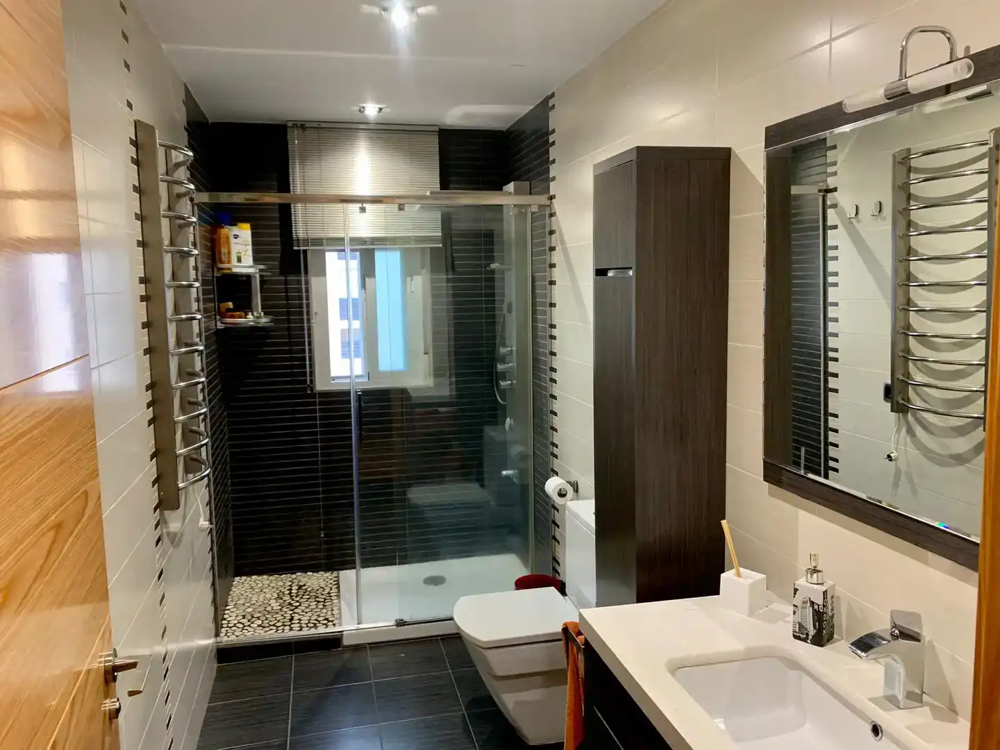 Baño de Piso en venta en Plasencia con Aire acondicionado, Terraza y Balcón