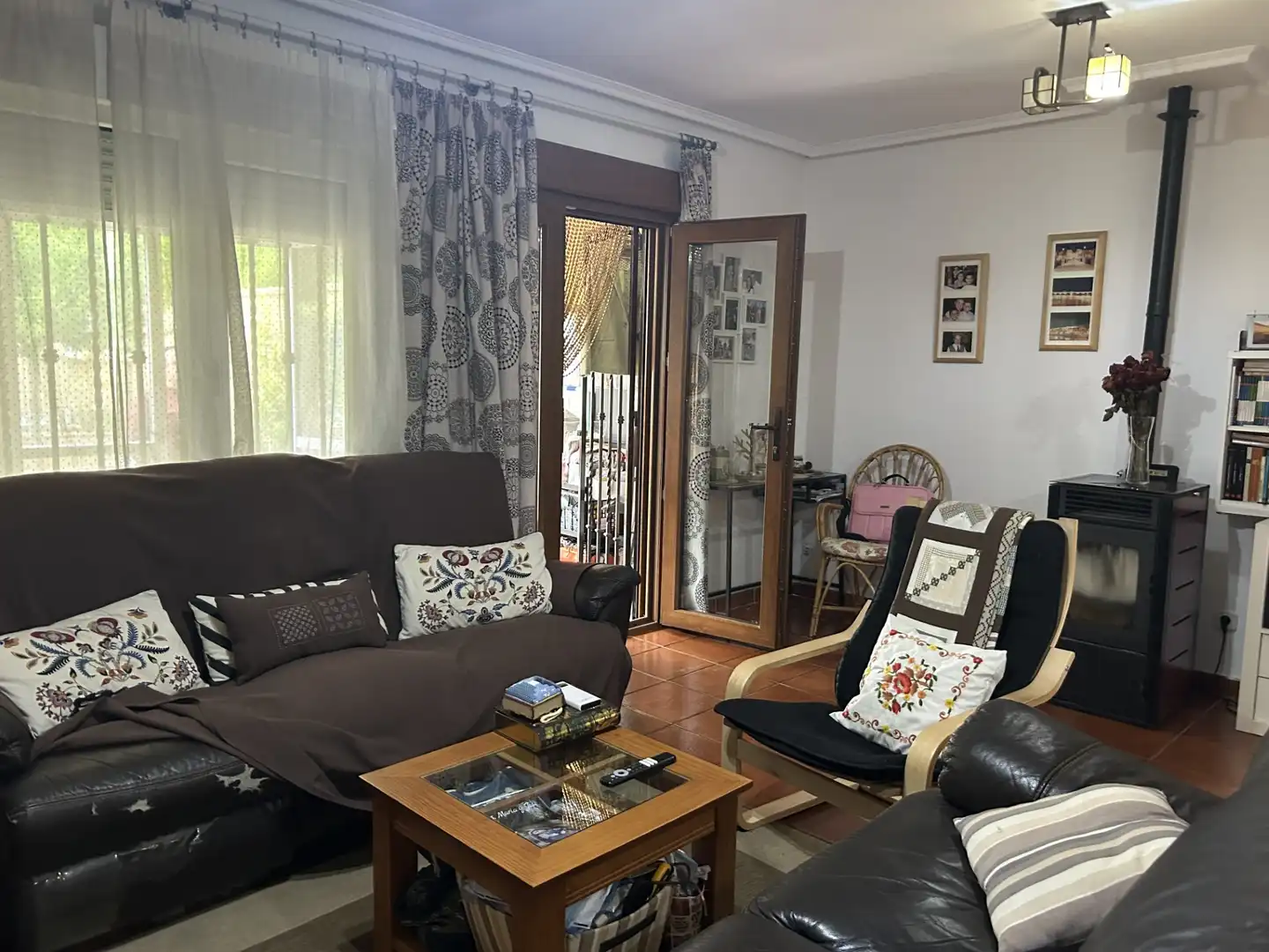 Sala de estar de Casa o chalet en venta en El Escorial con Aire acondicionado, Calefacción y Jardín privado
