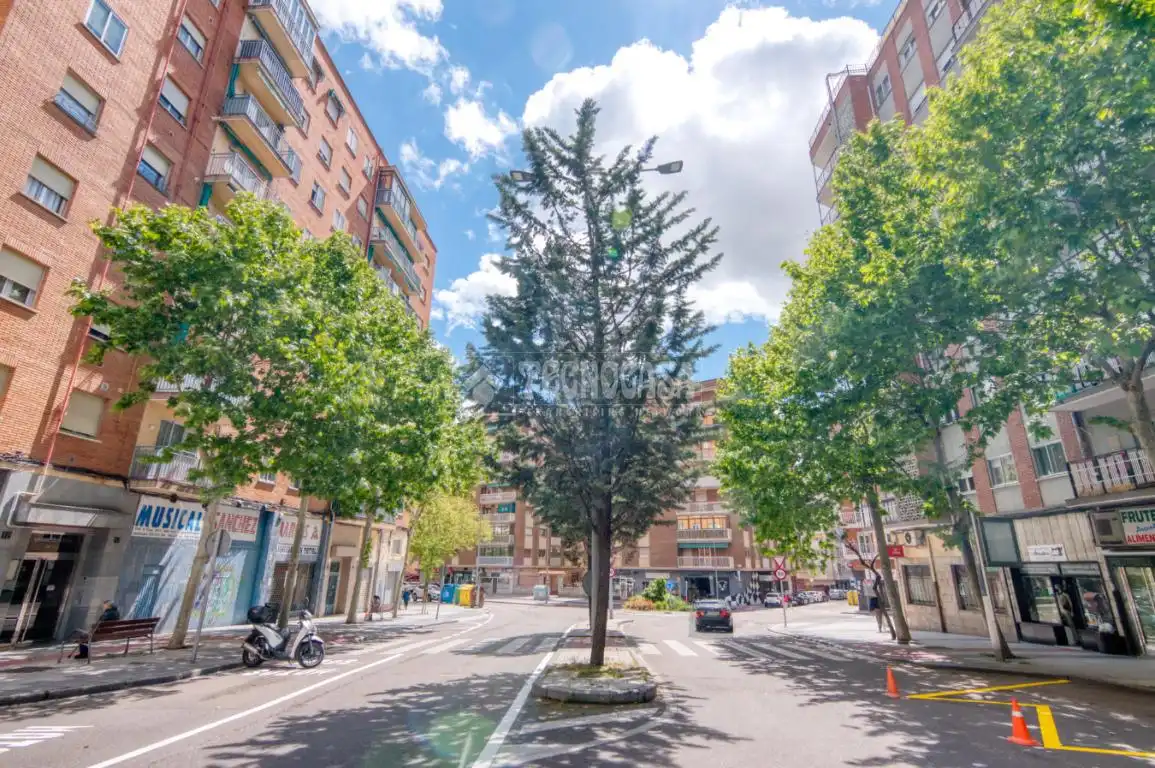 Vista exterior de Piso en venta en Salamanca con Calefacción y Balcón
