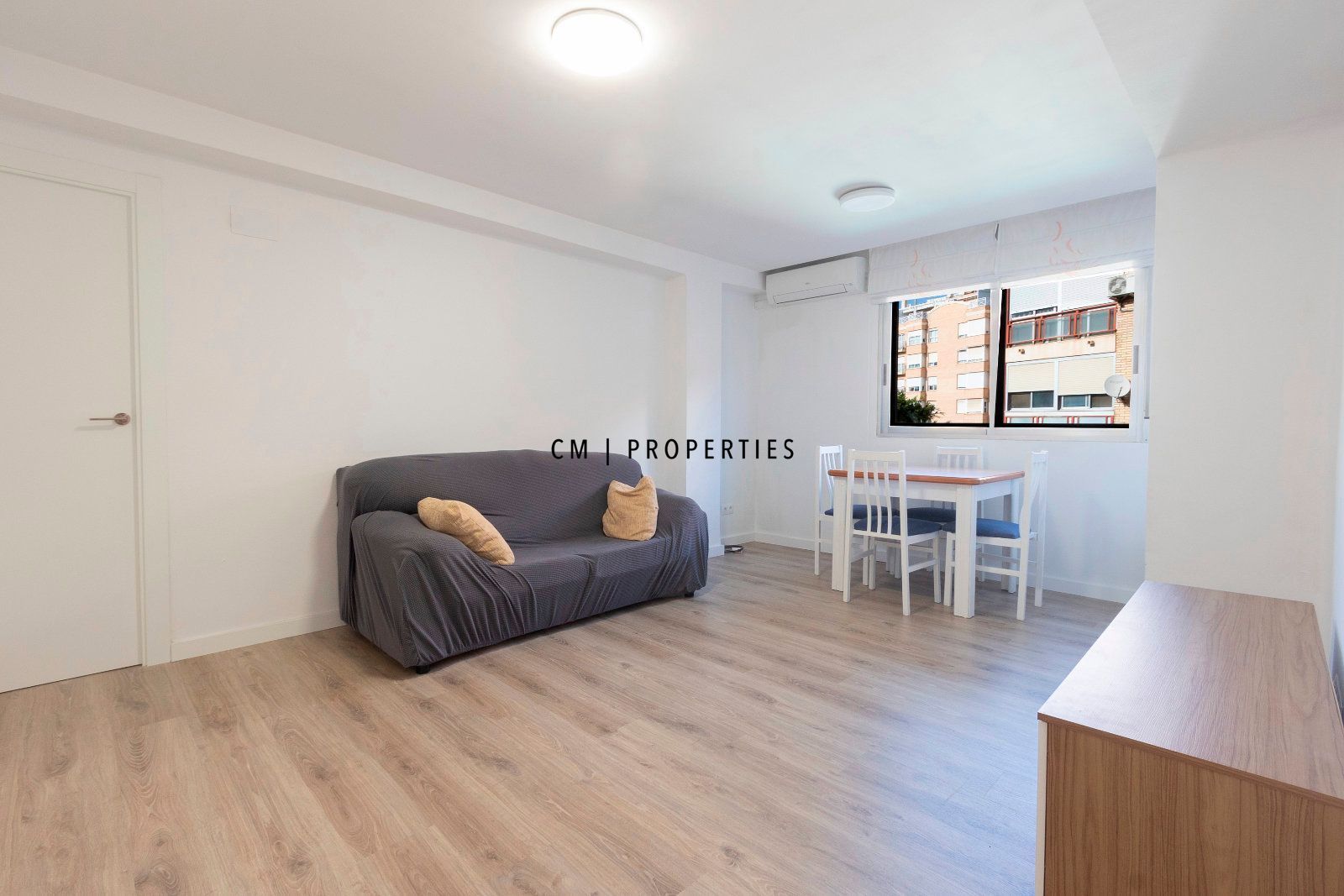 Vista exterior de Pis de lloguer en  Valencia Capital amb Aire condicionat, Calefacció i Terrassa