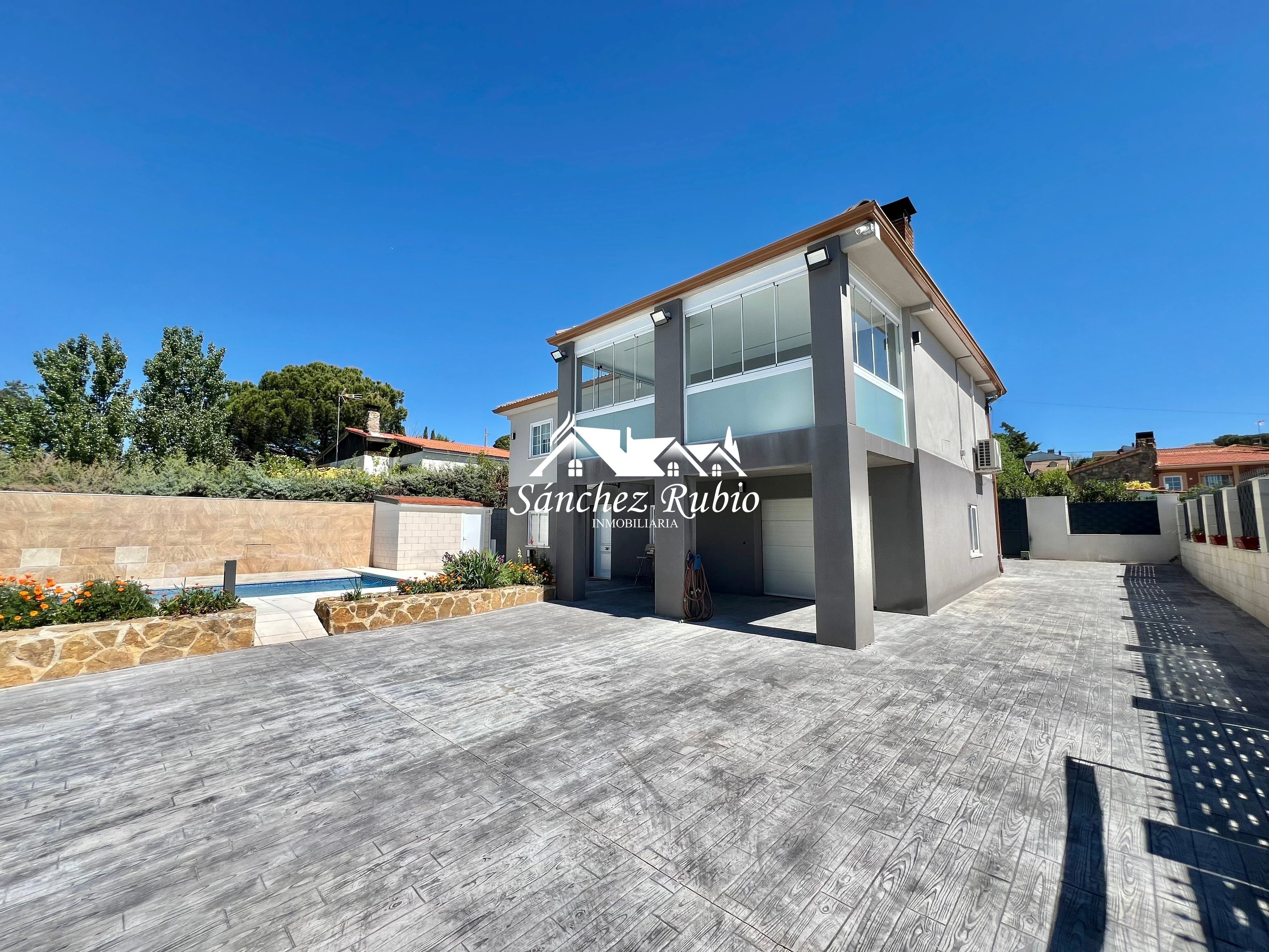 Exterior view of House or chalet for sale in Torrejón del Rey  with Air Conditioner, Heating and Private garden