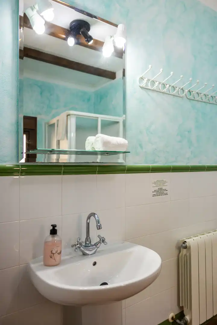 Baño de Finca rústica en venta en Montejaque con Aire acondicionado, Jardín privado y Terraza