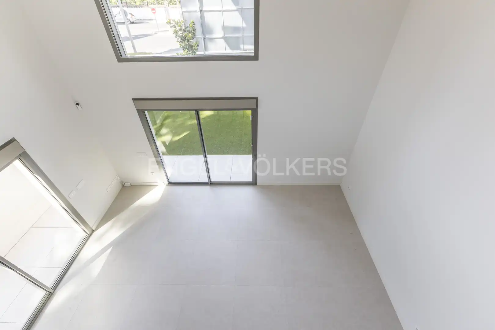 Dúplex en venta en Madrid con Calefacción, Terraza y Trastero