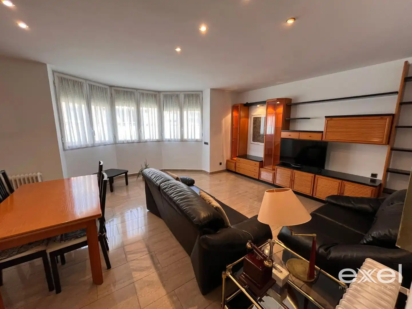 Sala d'estar de Casa o xalet en venda en Sant Joan Despí amb Aire condicionat, Calefacció i Terrassa