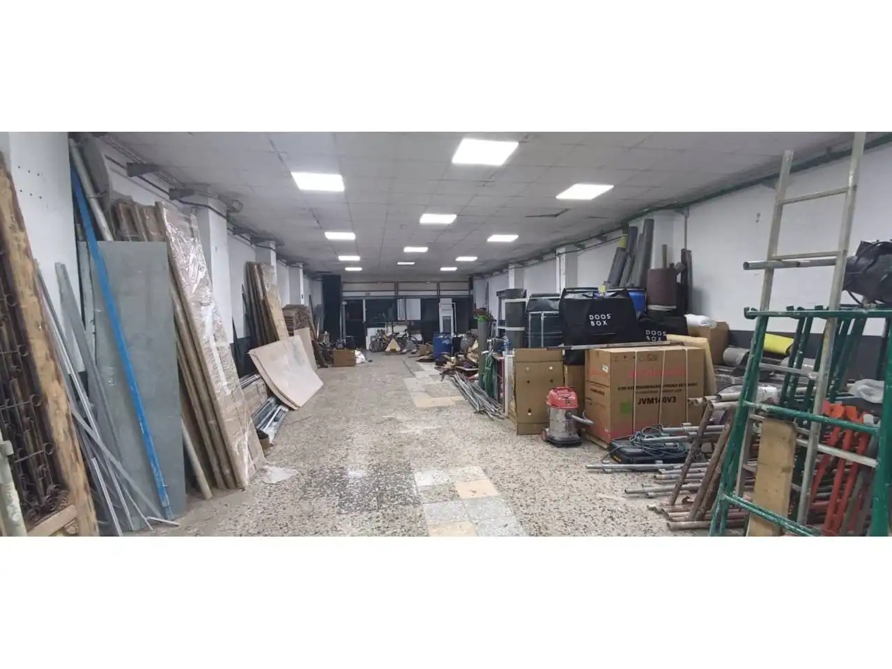 Local comercial en venda a Calle Balcans, imagen 2