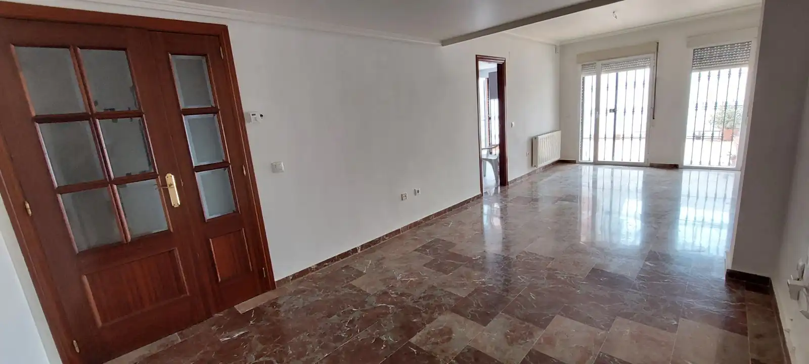 Sala de estar de Casa adosada de alquiler en Badajoz con Calefacción, Jardín privado y Terraza