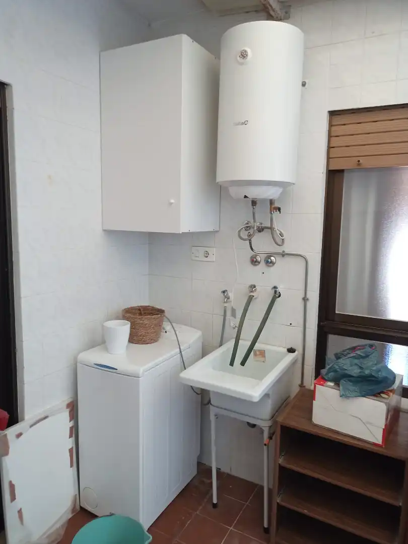 Bathroom of Flat for rent in Elche / Elx  with Air Conditioner and Furnished