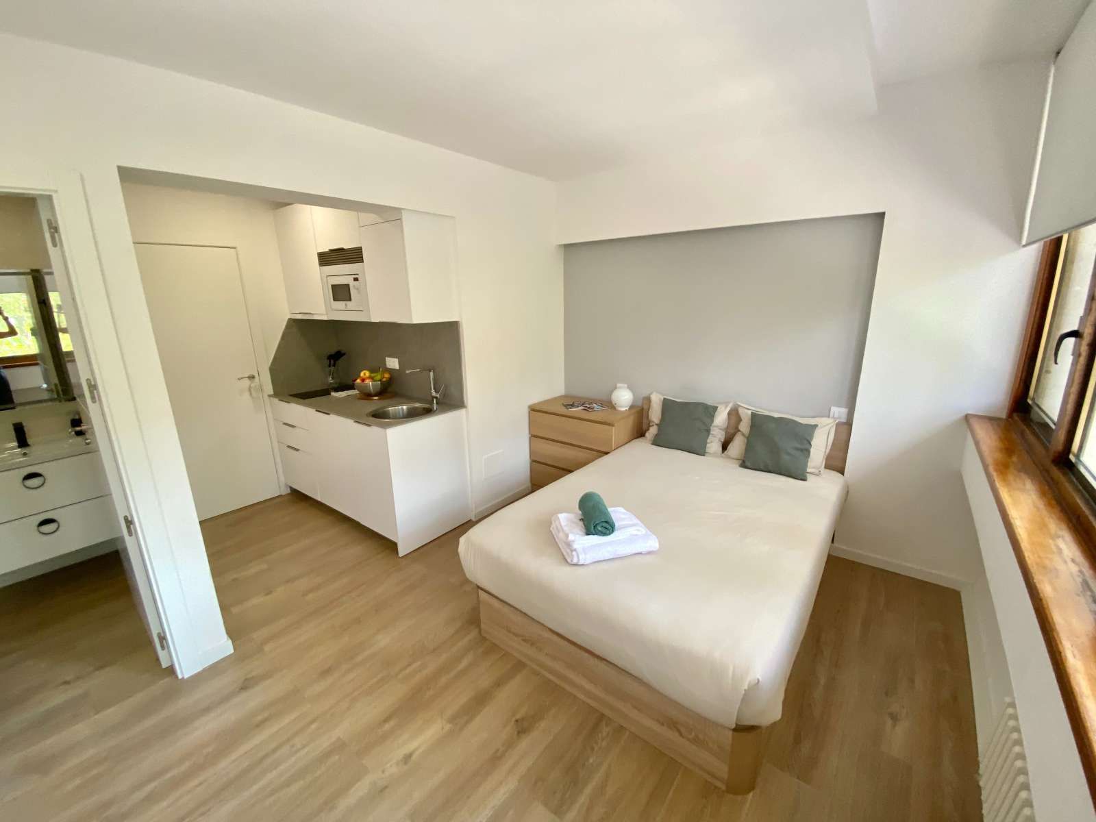 Study to share in Bellas Vistas