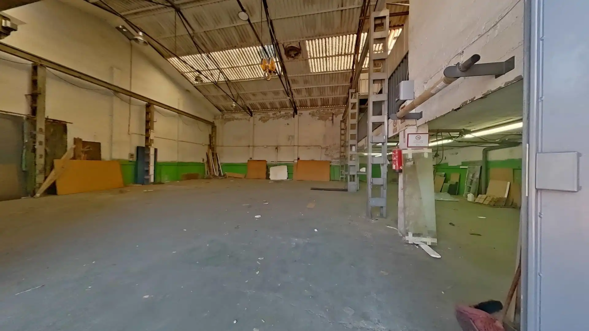 Nave industrial de alquiler en Ripollet