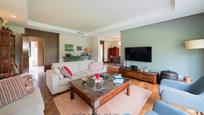 Living room of Single-family semi-detached for sale in Boadilla del Monte  with Air Conditioner, Heating and Private garden