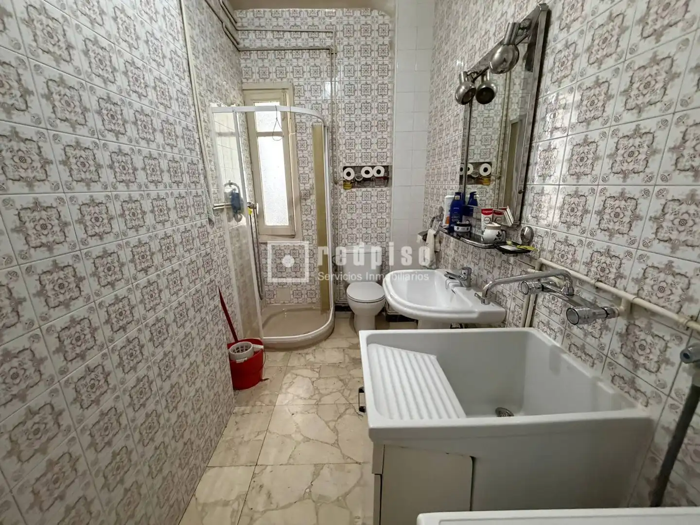 Baño de Piso en venta en Madrid con Calefacción, Parquet y Terraza
