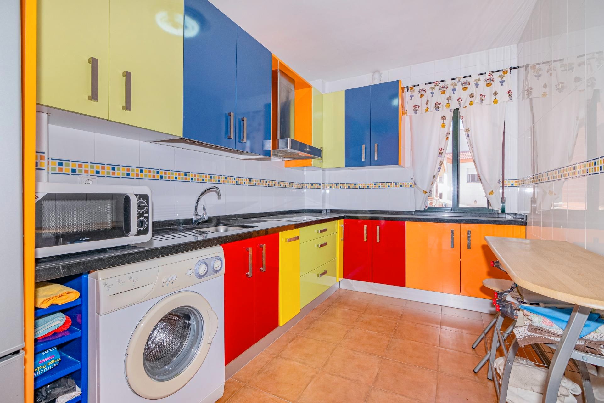 Kitchen of Flat for sale in Las Gabias  with Air Conditioner, Heating and Parquet flooring