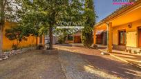Vista exterior de Casa o xalet en venda en Alhendín amb Aire condicionat, Calefacció i Jardí privat
