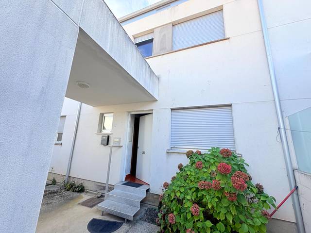 Casa adosada en Venta en Arganza