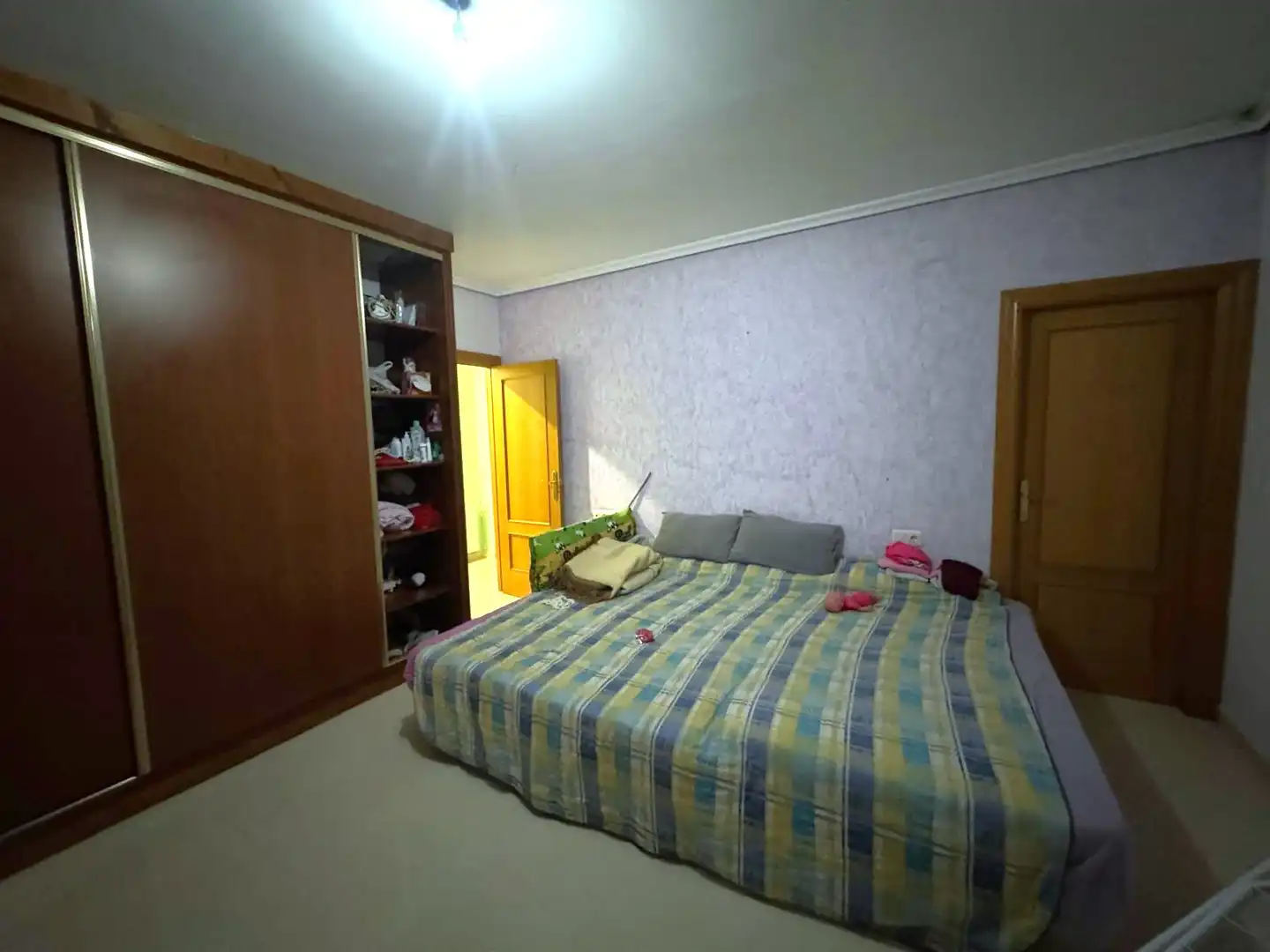 Dormitori de Casa adosada en venda en Pozo Cañada amb Calefacció, Terrassa i Moblat