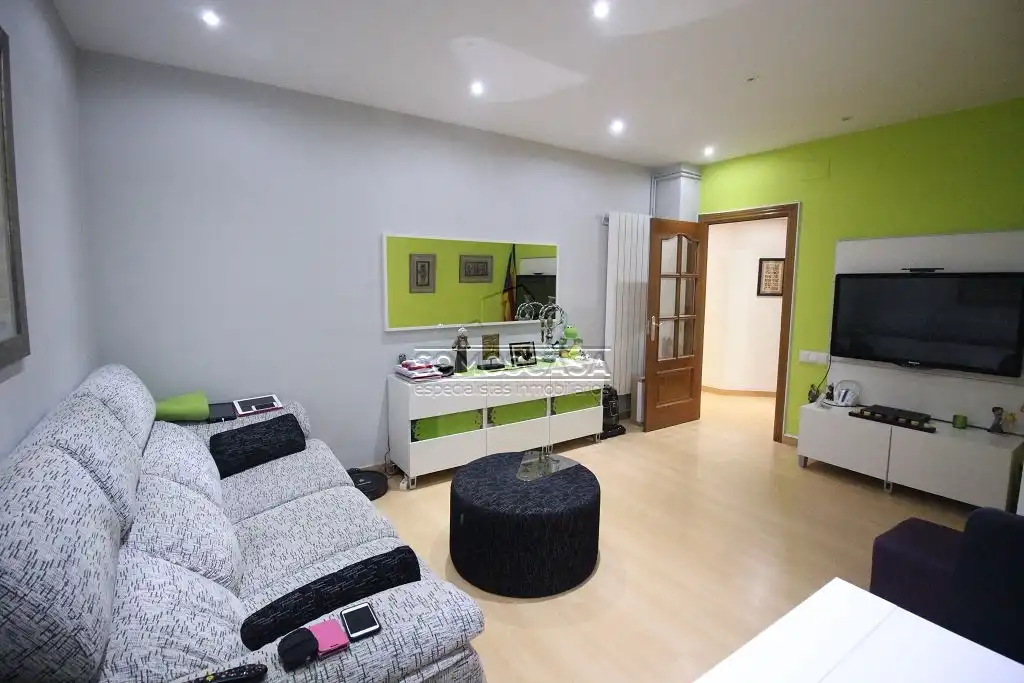 Piso en venta en Carrer de la Marina, El Parc i la Llacuna del Poblenou