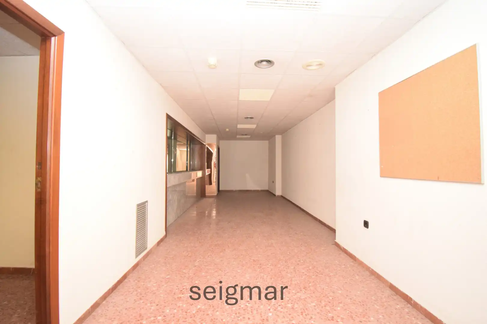 Local comercial en venta en Carrer Guillem Magro, imagen 4