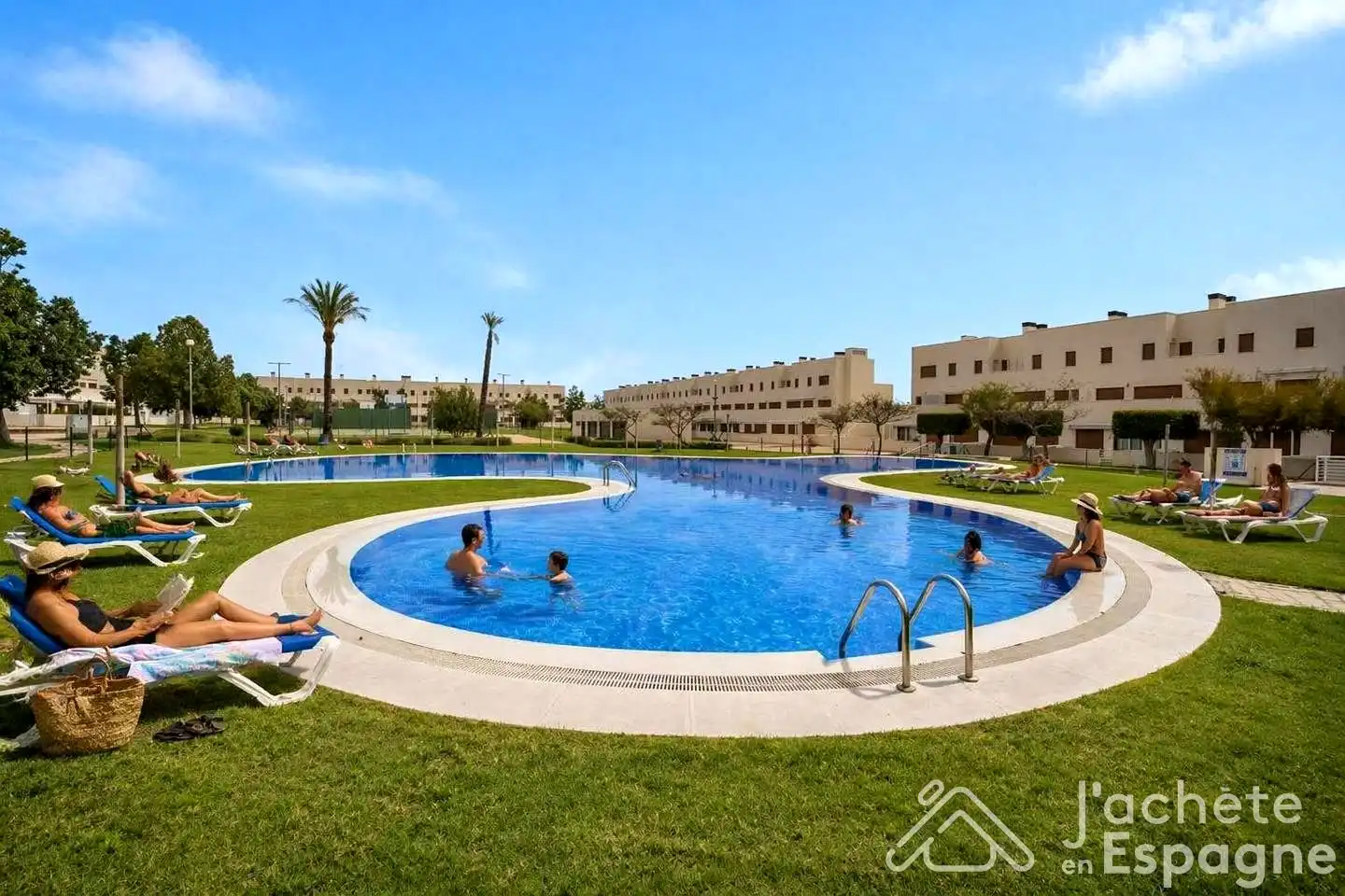 Piscina de Planta baixa en venda en San Jorge / Sant Jordi amb Aire condicionat, Jardí privat i Terrassa