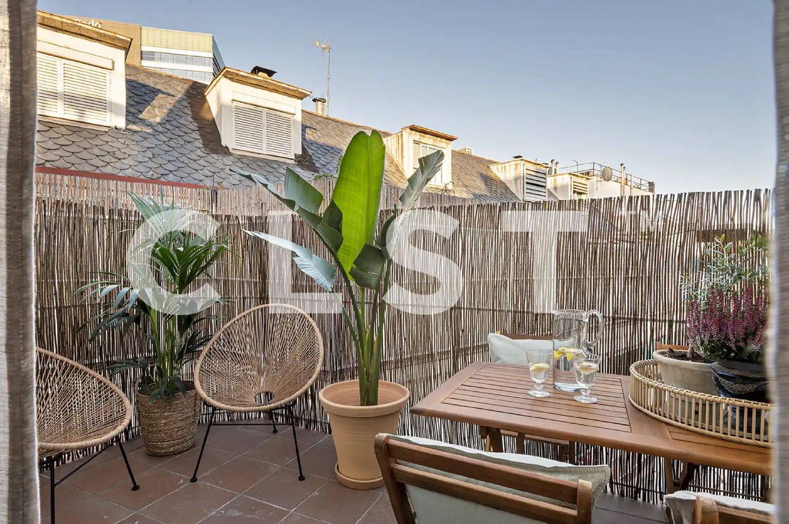 Terrasse von Dachboden zur Miete in Barcelona mit Klimaanlage, Heizung und Terrasse
