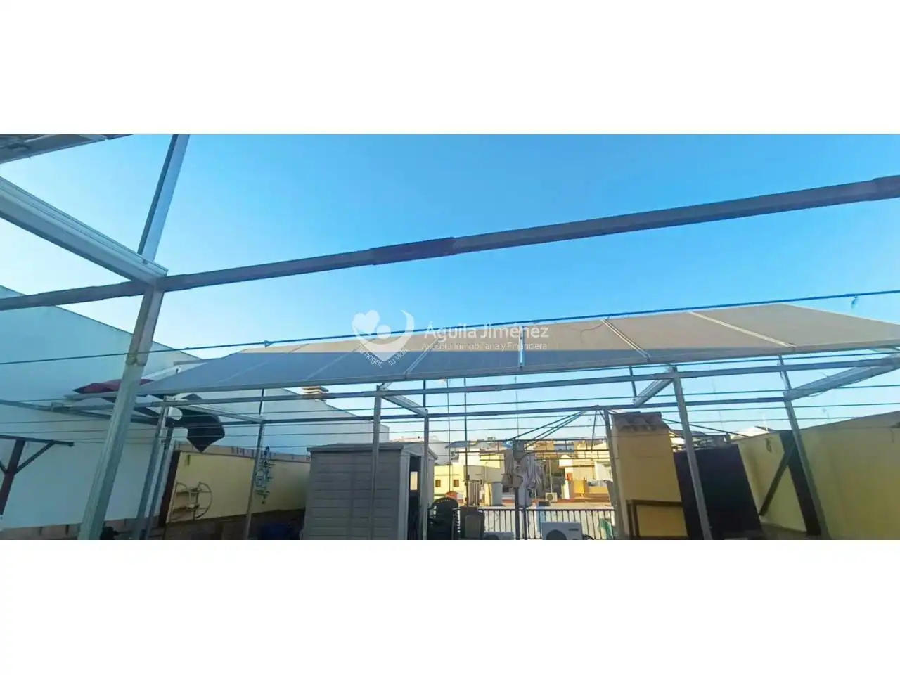 Terraza de Casa adosada en venta en Alcalá de Guadaira con Aire acondicionado, Calefacción y Jardín privado