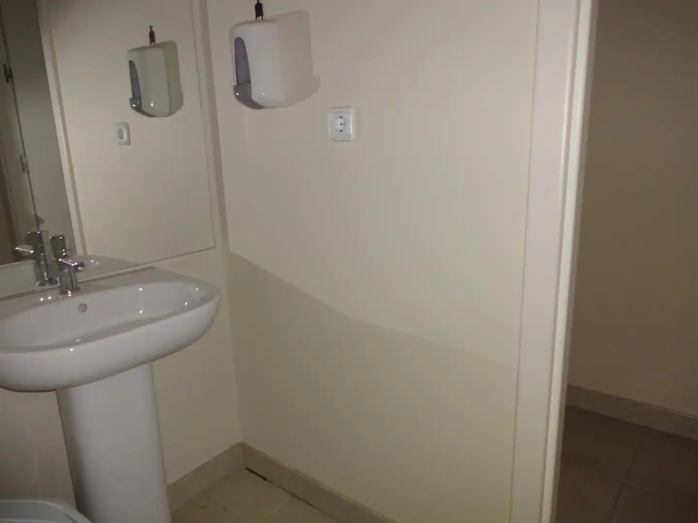 Bany de Local en venda en Mataró amb Aire condicionat