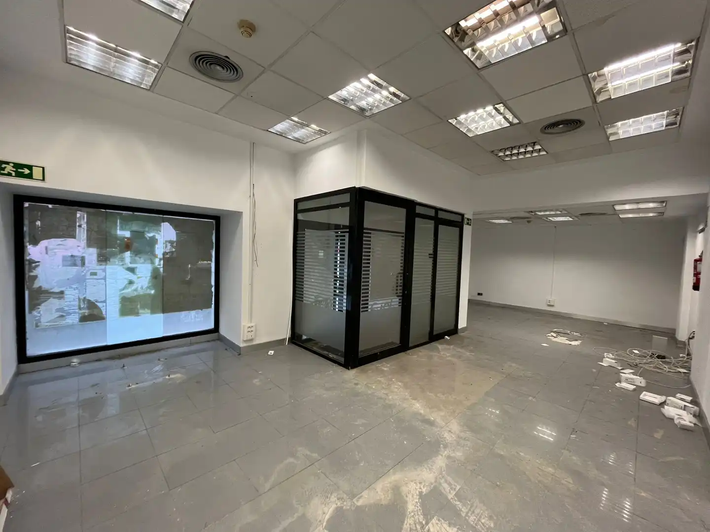Local en venta en Madrid con Aire acondicionado y Alarma