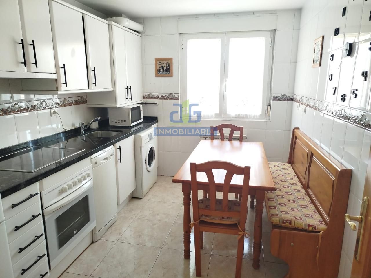 Kitchen of Flat for sale in San Andrés del Rabanedo  with Heating, Parquet flooring and Terrace