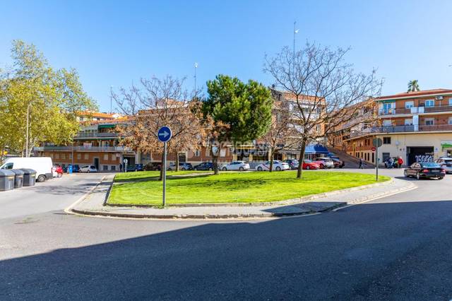 Piso en Venta en Tres Olivos - Valverde