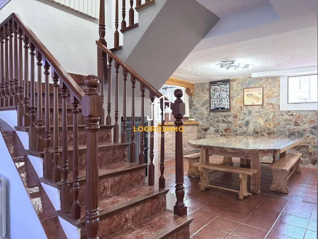 Casa o chalet en venta en El Redal con Calefacción, Trastero y Piscina