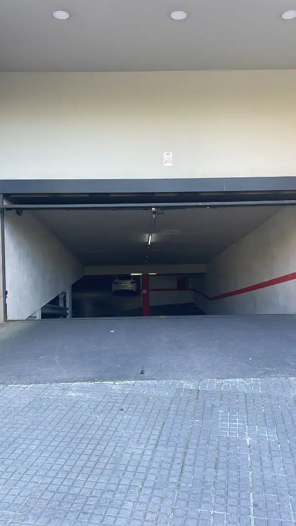 Einzelparkplatz mit Aufzug zum Verkauf in Avinguda de la Clota 21, imagen 3