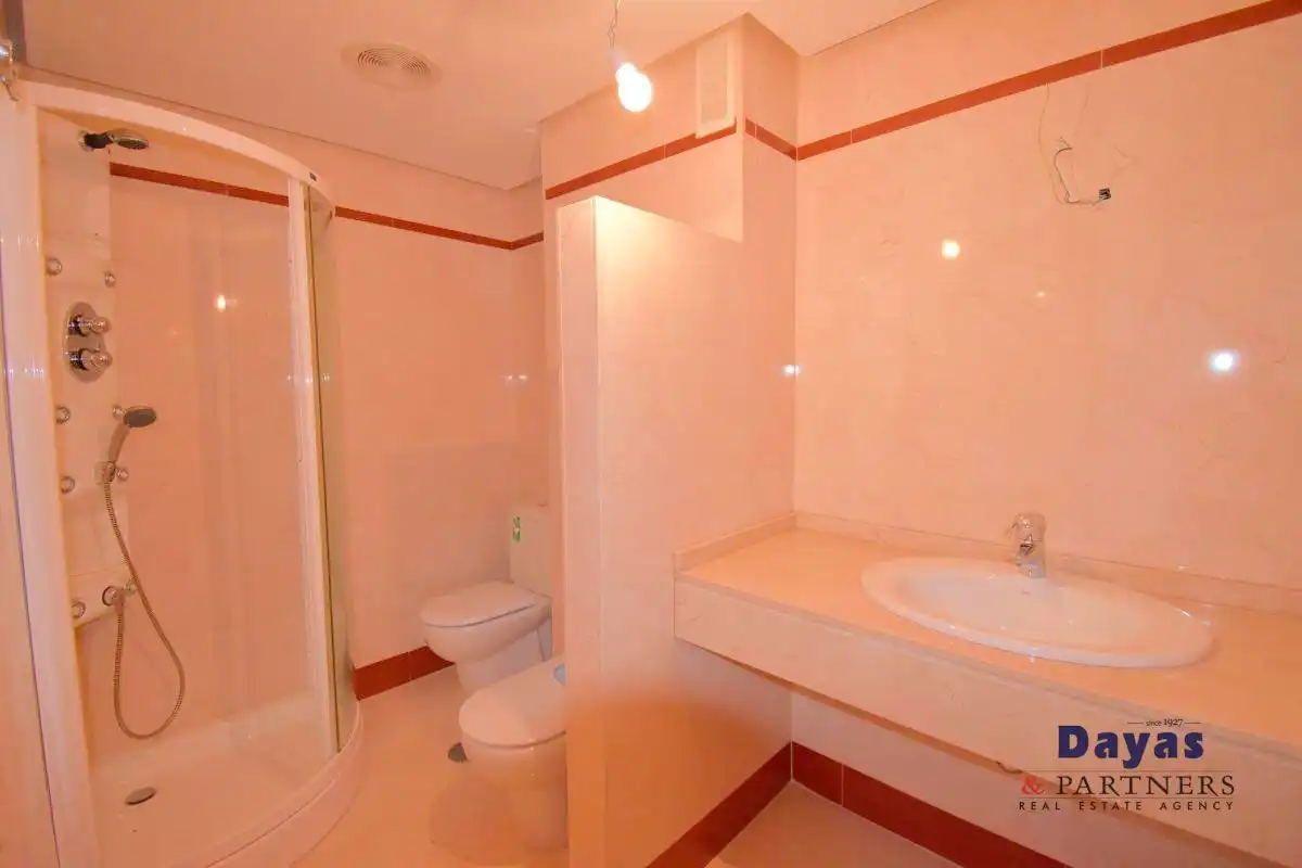 Bany de Apartament en venda en Centro