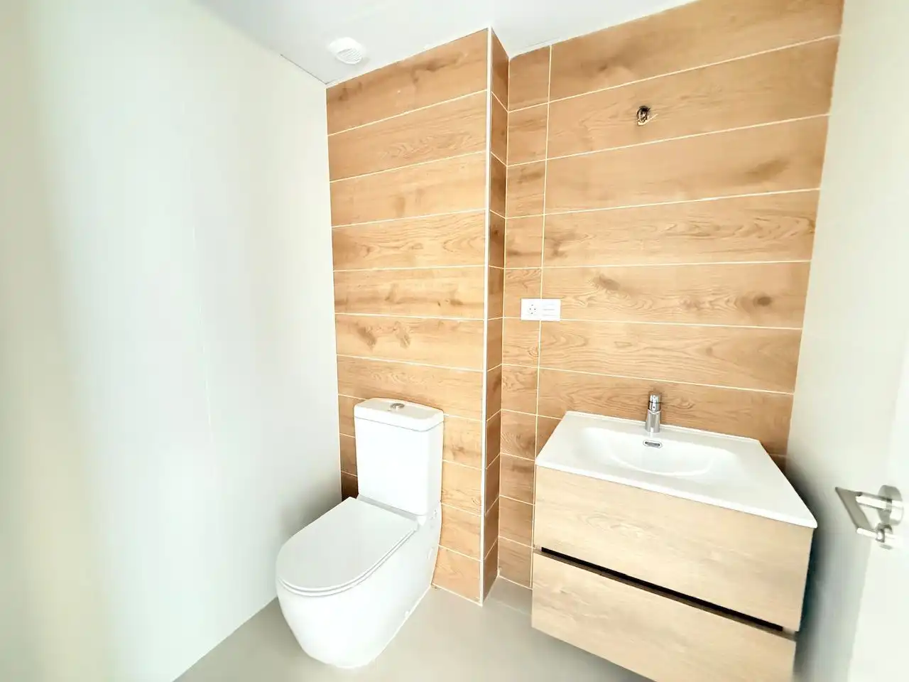 Baño de Casa adosada en venta en Vélez-Málaga con Jardín privado y Piscina comunitaria
