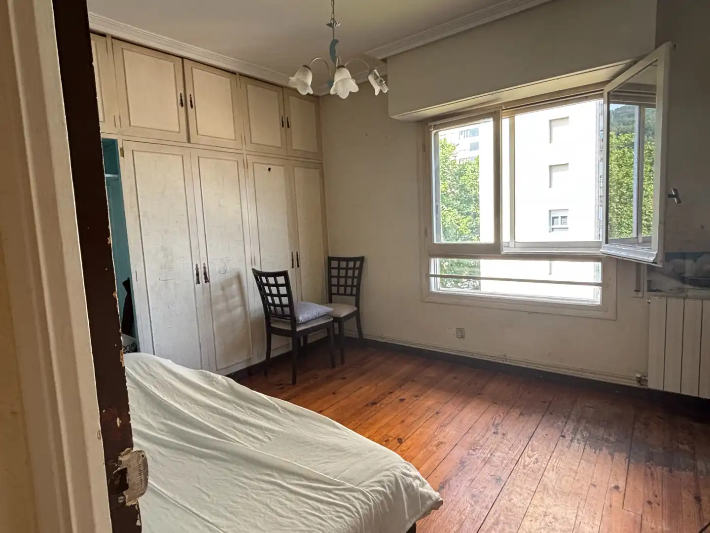 Habitación de Piso en venta en Donostia - San Sebastián  con Calefacción, Amueblado y Horno