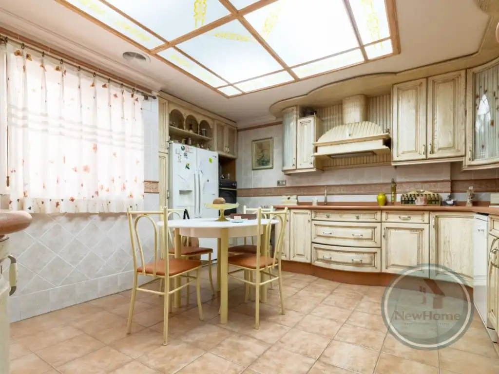 Casa adosada en venta en Crevillent