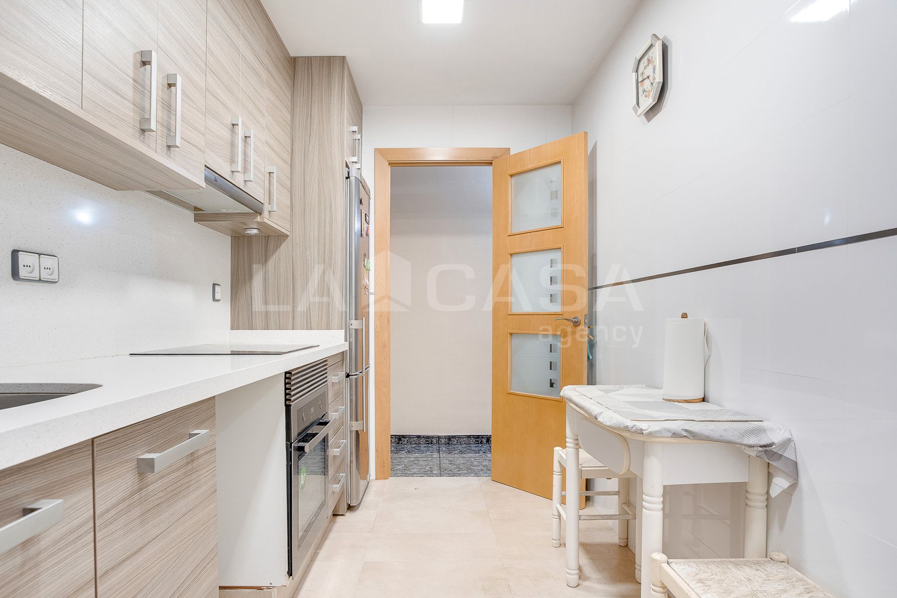 Kitchen of Flat for sale in L'Hospitalet de Llobregat  with Balcony