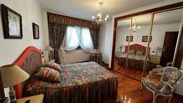 Bedroom of Flat for sale in Vigo   with Heating, Parquet flooring and Terrace