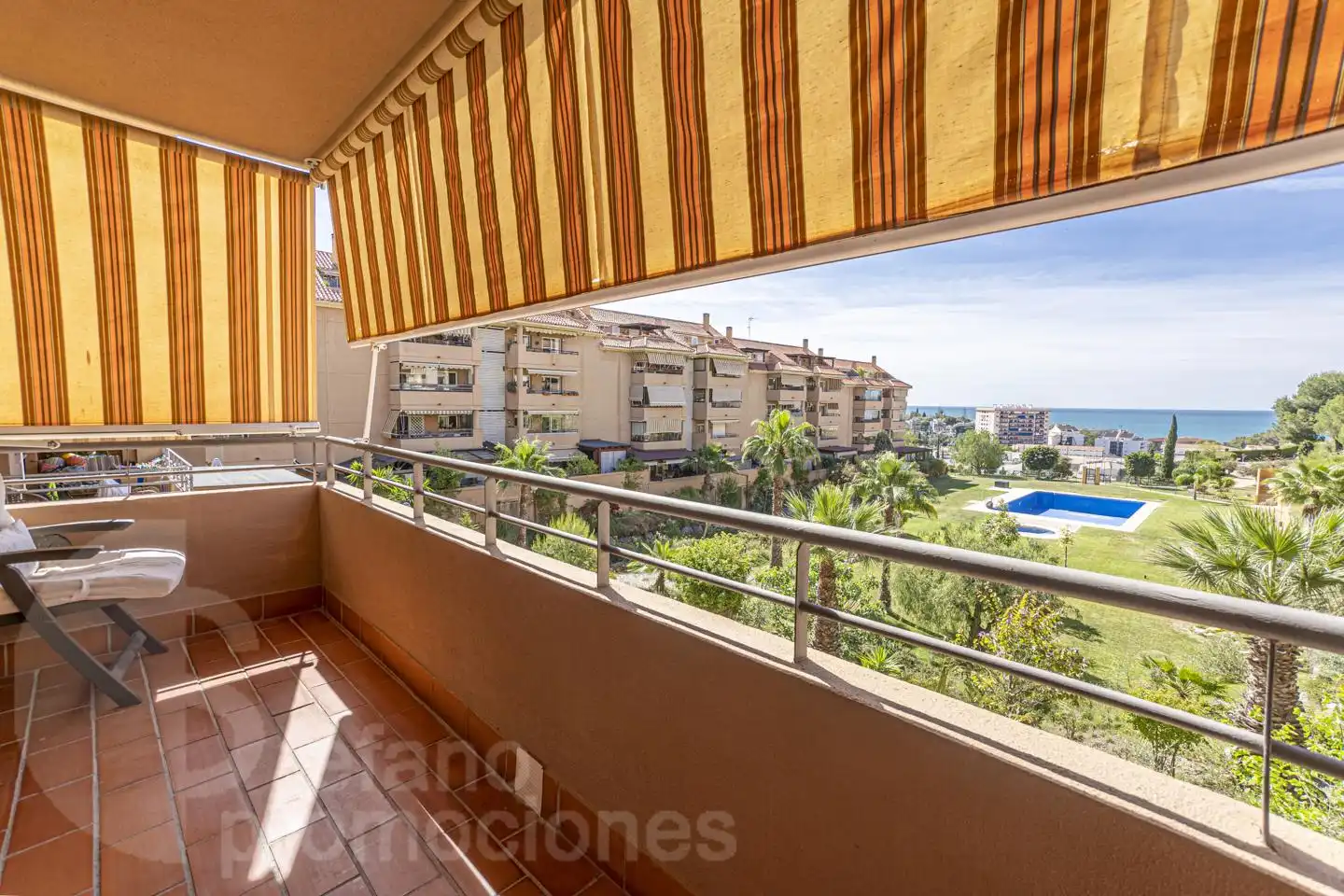 Vista exterior de Piso en venta en Málaga con Aire acondicionado, Terraza y Piscina comunitaria