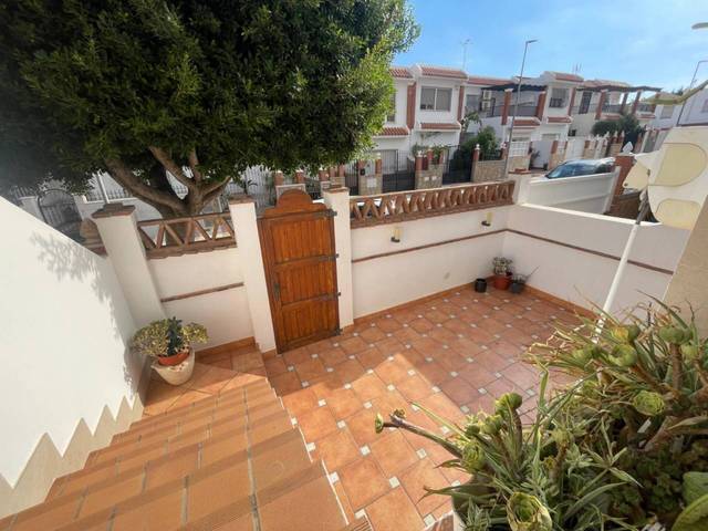 Casa adosada en Venta en Calle Isleta del Moro en El Puerto