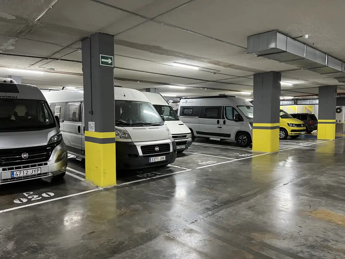 Parking of Garage for rent in Valle de Trápaga-Trapagaran  with Alarm