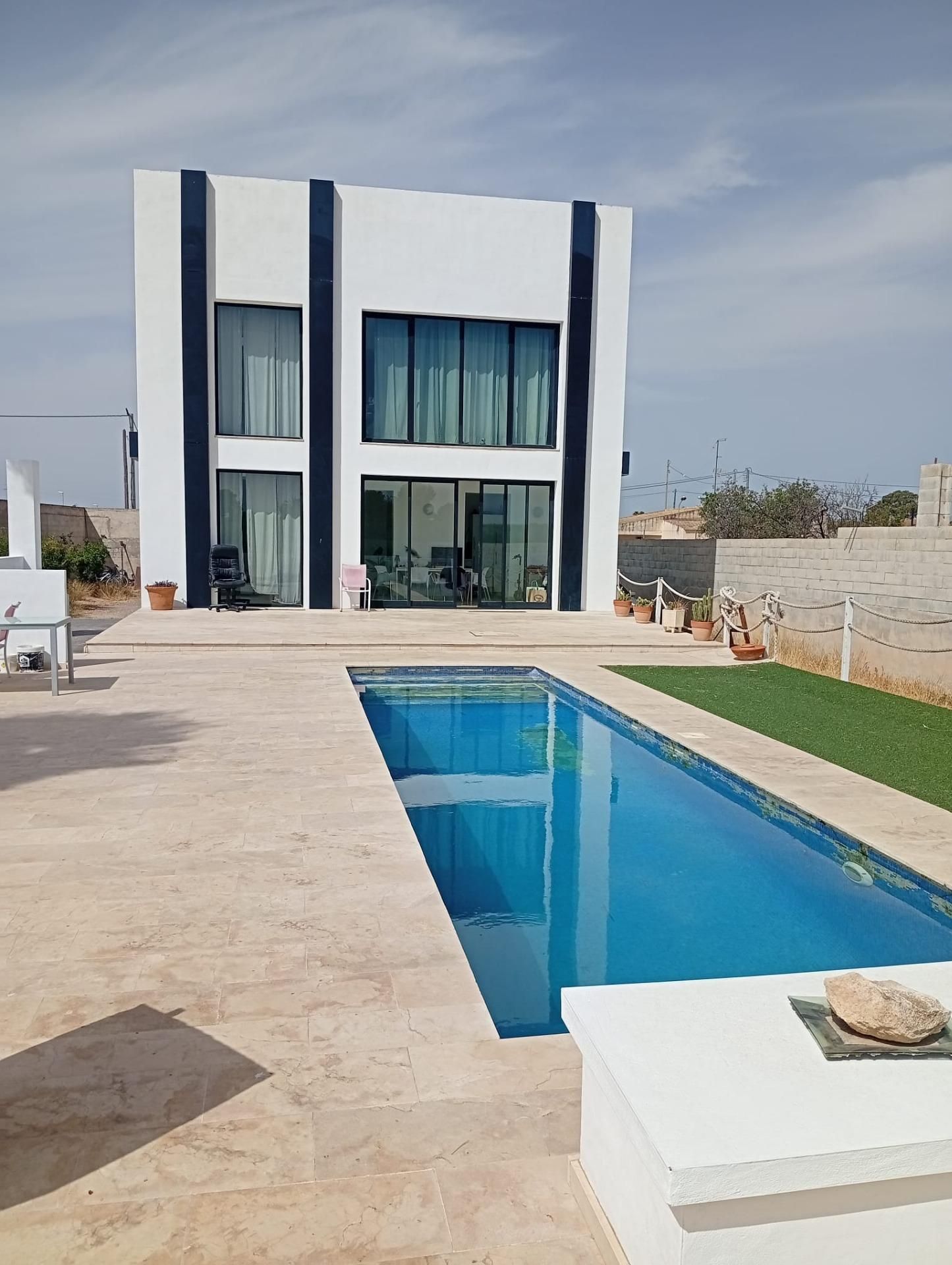 Piscina de Casa o xalet en venda en Elche / Elx amb Aire condicionat, Terrassa i Traster