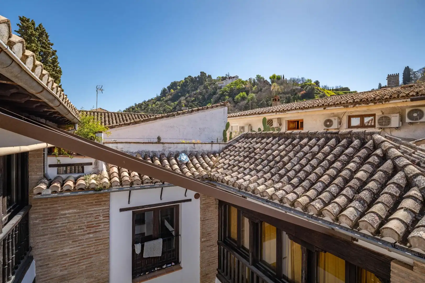 Exterior view of Buildings for sale in Granada