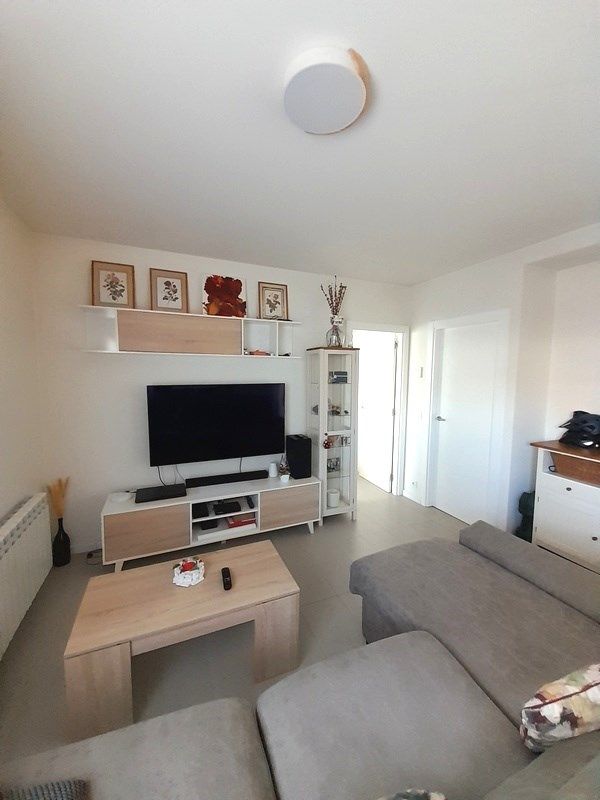 Sala d'estar de Pis en venda en Olot amb Calefacció i Terrassa