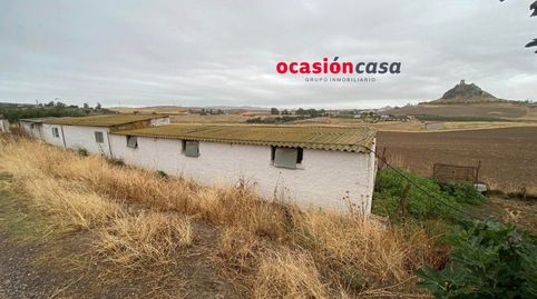 PARCELA CON NAVES Y EXPLOTACIÓN DE PORCINO