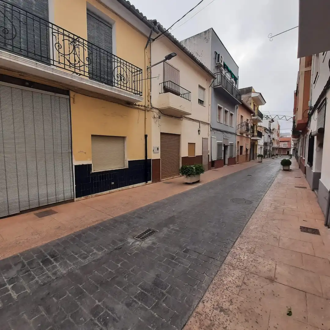 Adosado con jardín en venta en Carrer Calvari