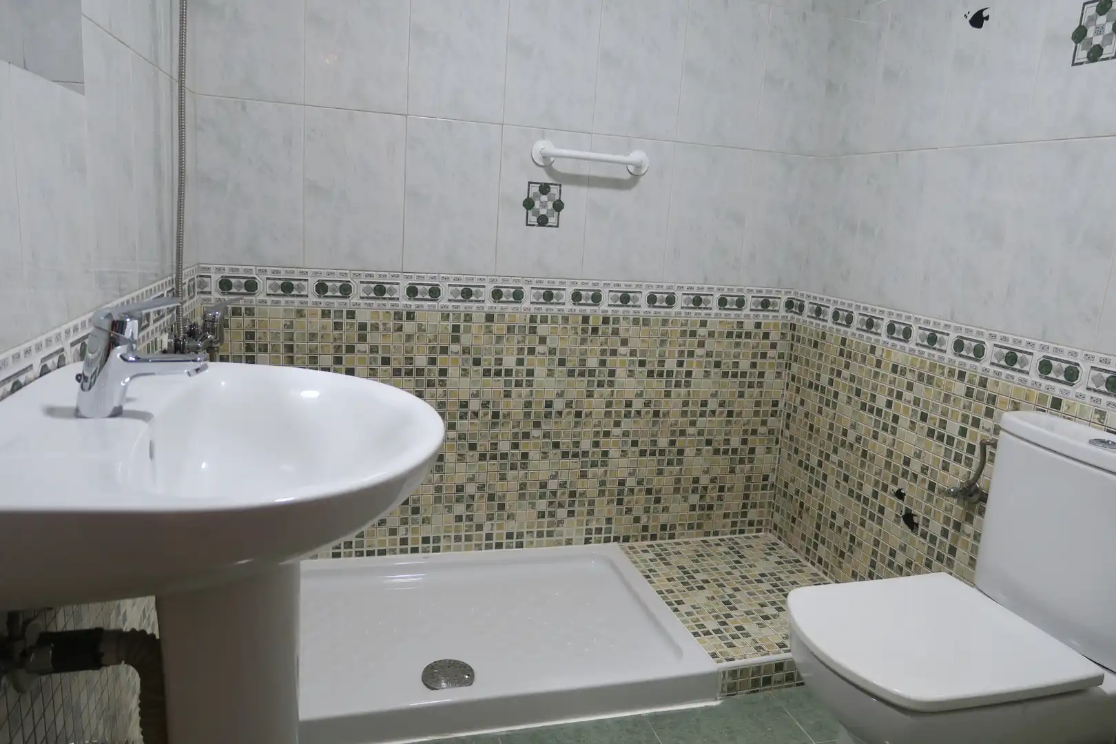 Baño de Piso en venta en Avilés con Calefacción, Parquet y Terraza