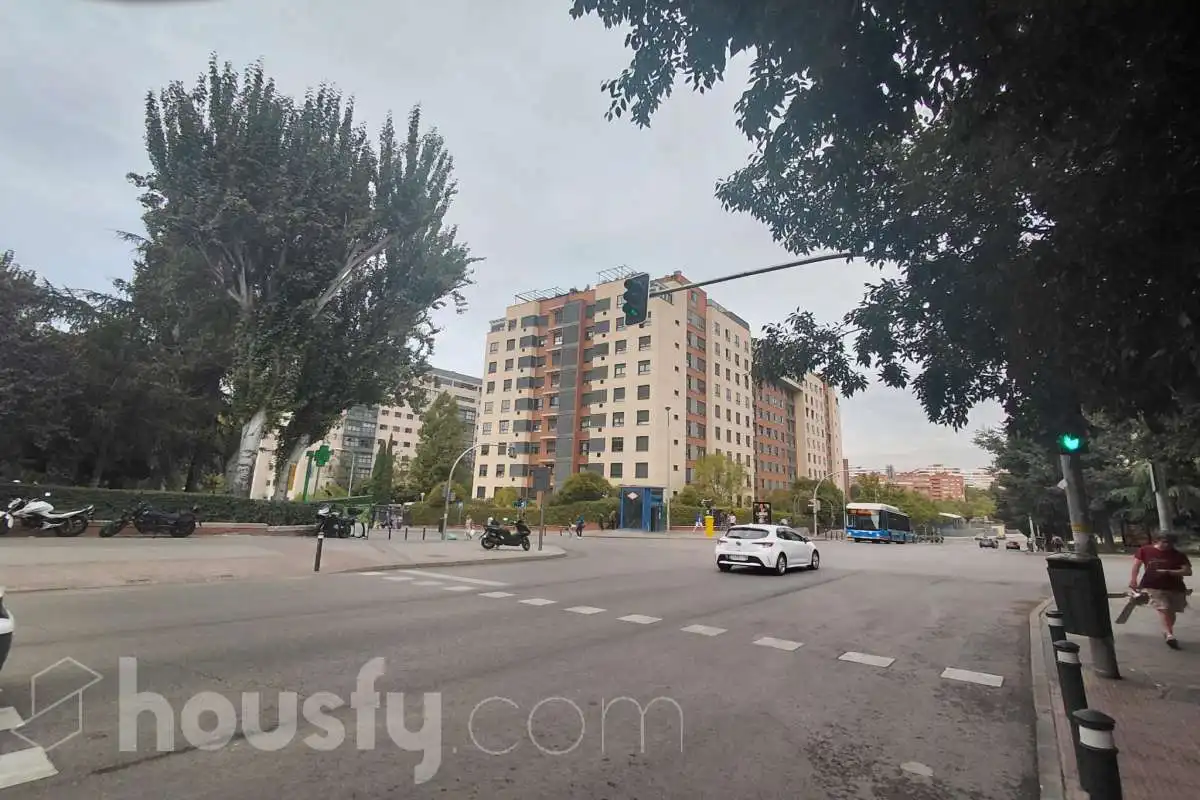 Exterior view of Flat for sale in Fuencarral - El Pardo