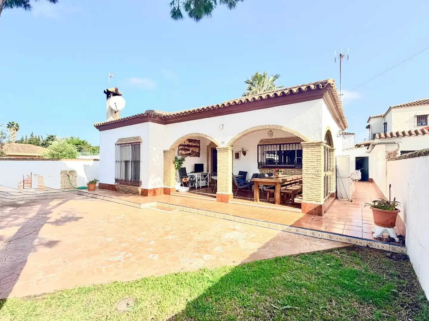 Chalet con terraza en venta en Los Gallos