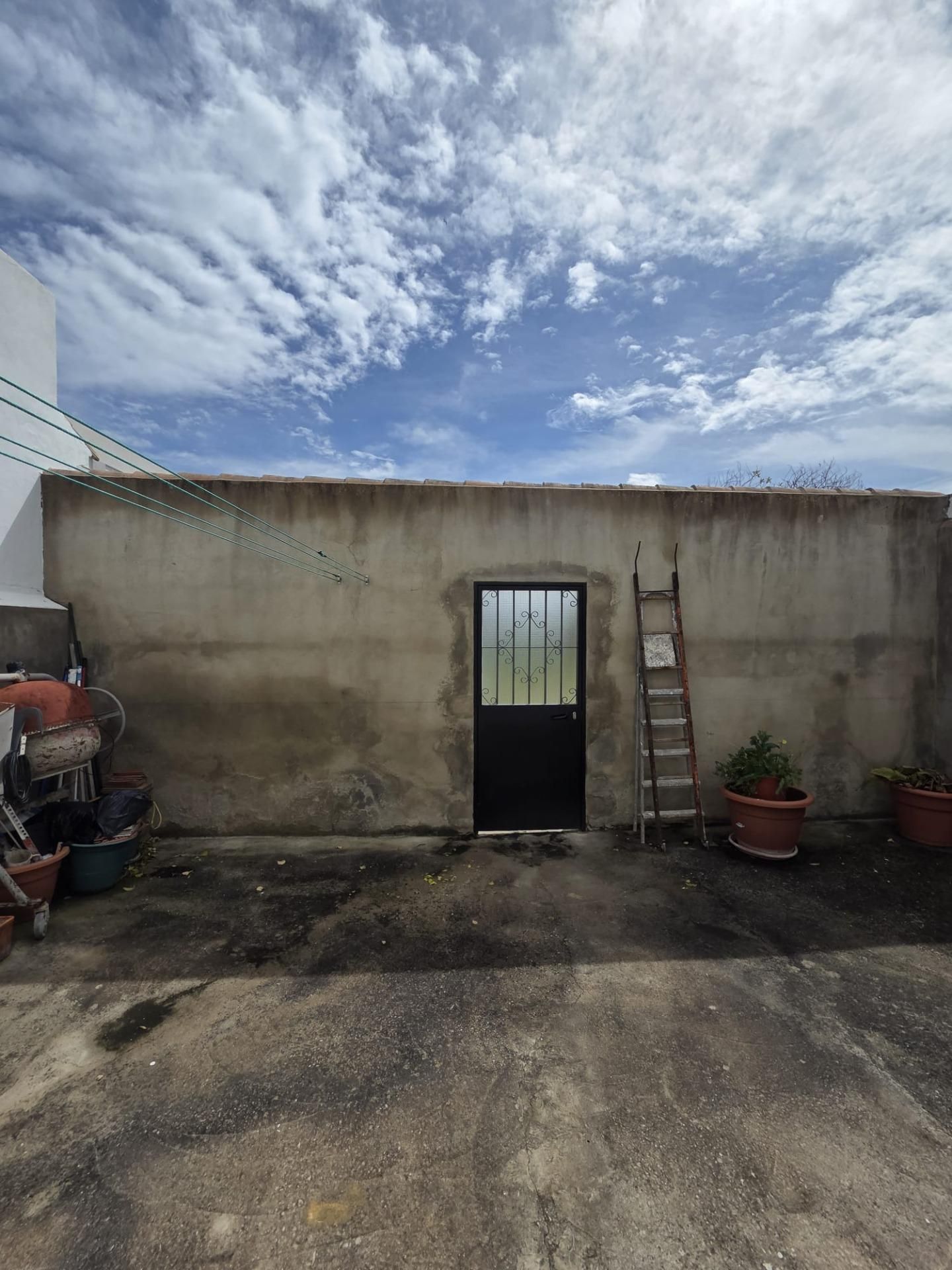 Exterior view of Single-family semi-detached for sale in San Fernando