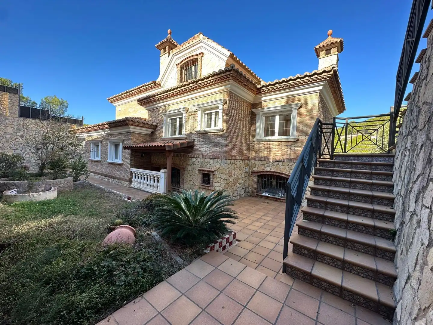 Vista exterior de Casa o xalet en venda en Benicasim / Benicàssim amb Aire condicionat, Jardí privat i Terrassa